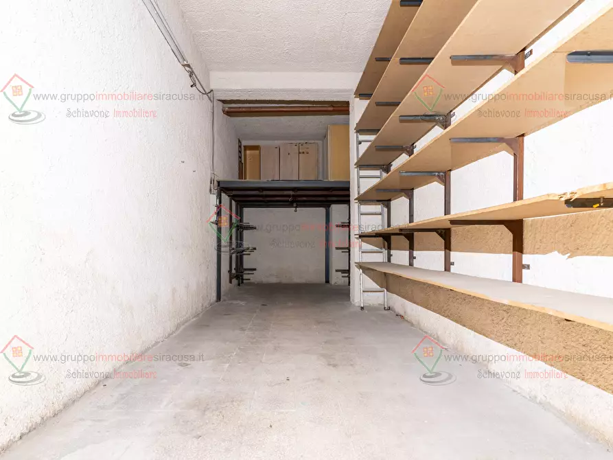 Immagine 2 di Garage in vendita  a Siracusa