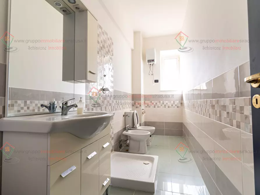 Immagine 16 di Pentalocale in vendita  a Siracusa