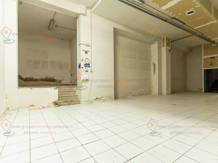 Immagine 22 di Locale commerciale in affitto  a Siracusa