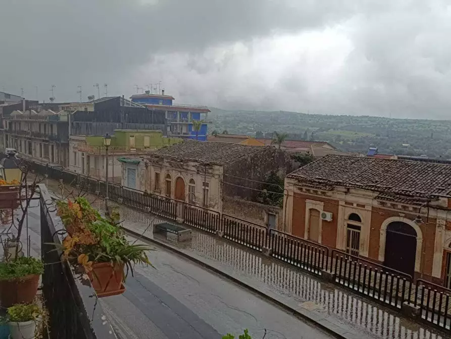 Immagine 24 di Casa trifamiliare in vendita  a Canicattini Bagni