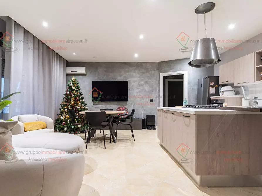 Immagine 2 di Trilocale in vendita  a Siracusa