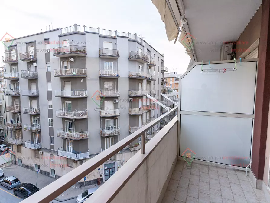 Immagine 19 di Trilocale in vendita  a Siracusa