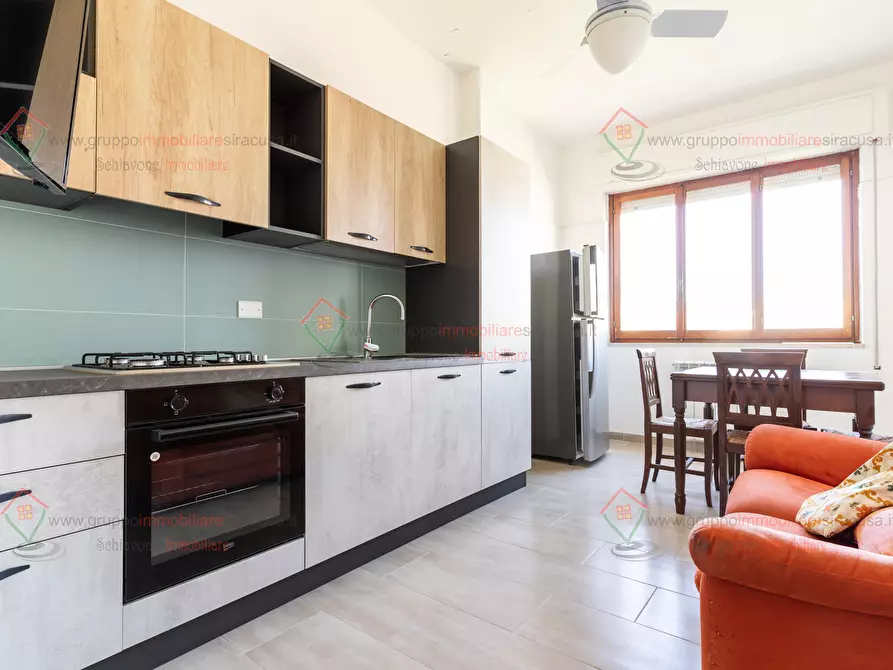 Immagine 8 di Pentalocale in affitto  a Siracusa