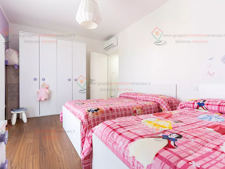 Immagine 21 di Casa bifamiliare in vendita  a Siracusa