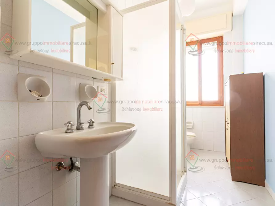 Immagine 10 di Pentalocale in affitto  a Siracusa