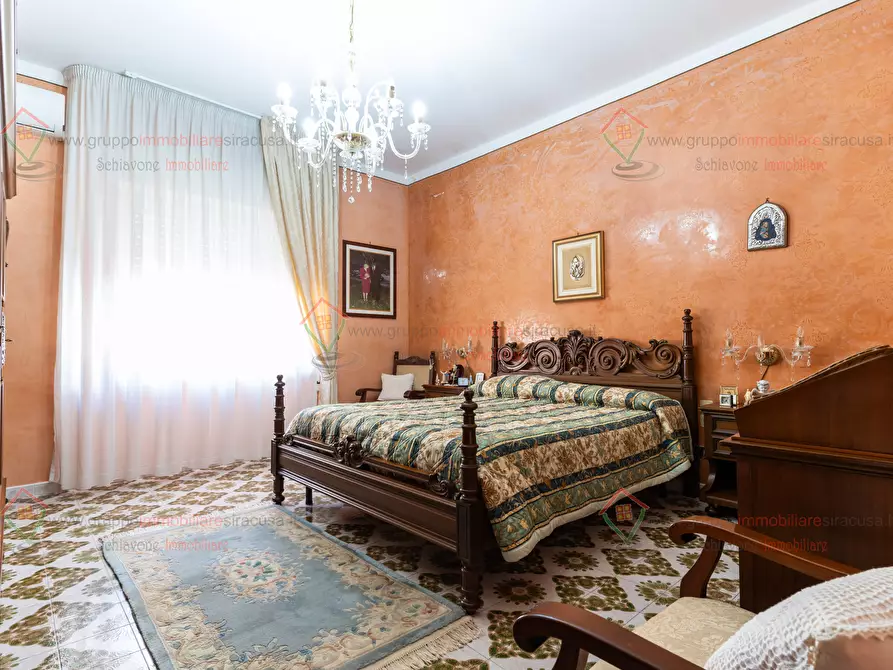 Immagine 11 di Pentalocale in vendita  a Siracusa