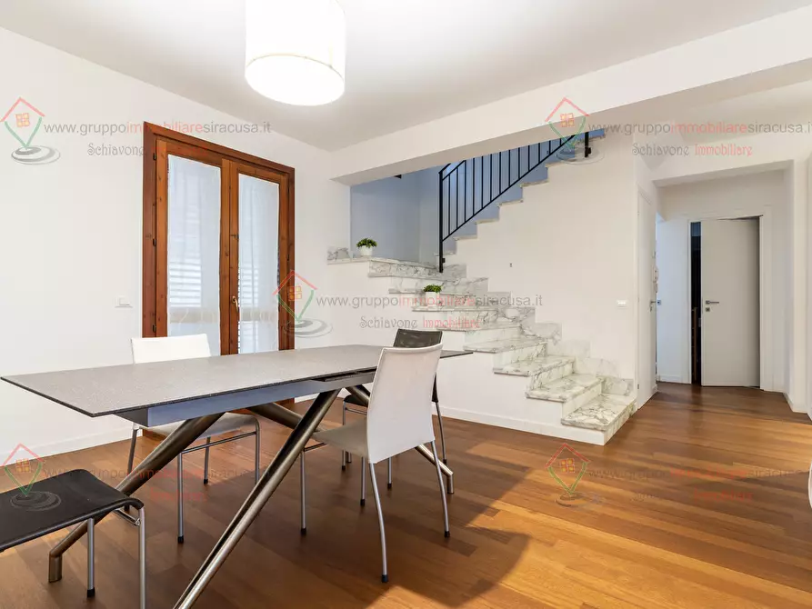 Immagine 7 di Casa bifamiliare in vendita  a Siracusa