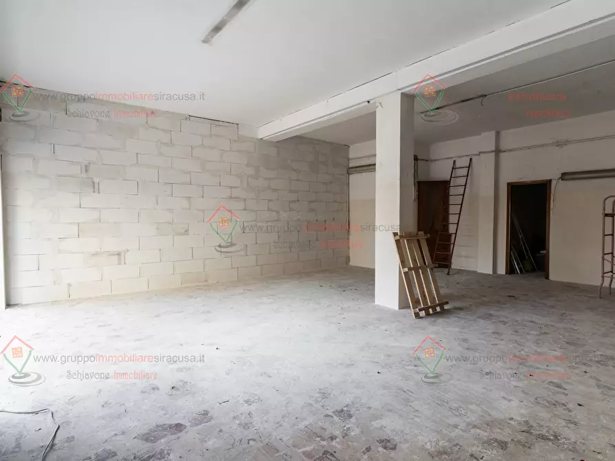 Immagine 5 di Garage in vendita  a Siracusa