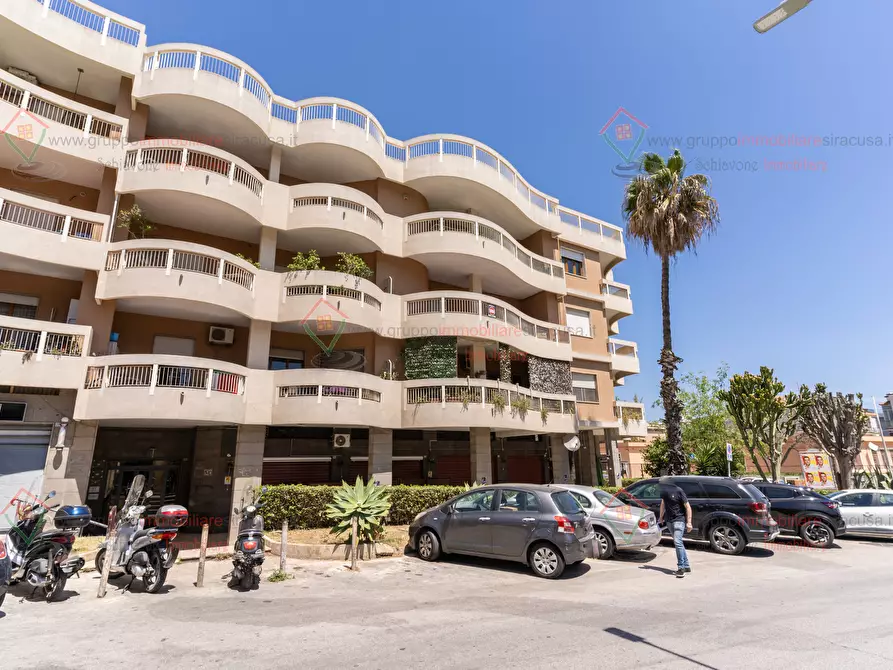 Immagine 29 di Pentalocale in vendita  a Siracusa