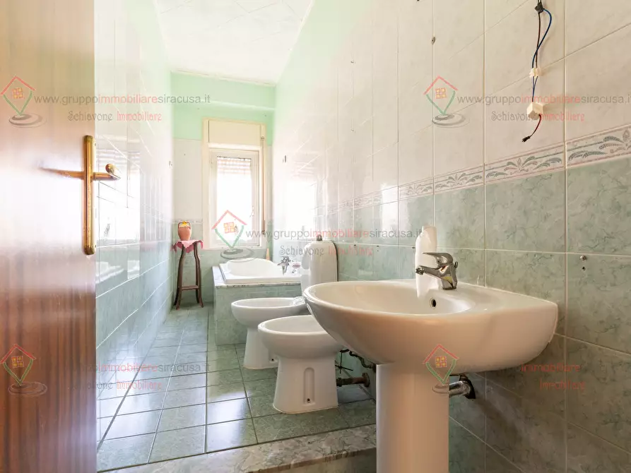 Immagine 10 di Trilocale in vendita  a Siracusa