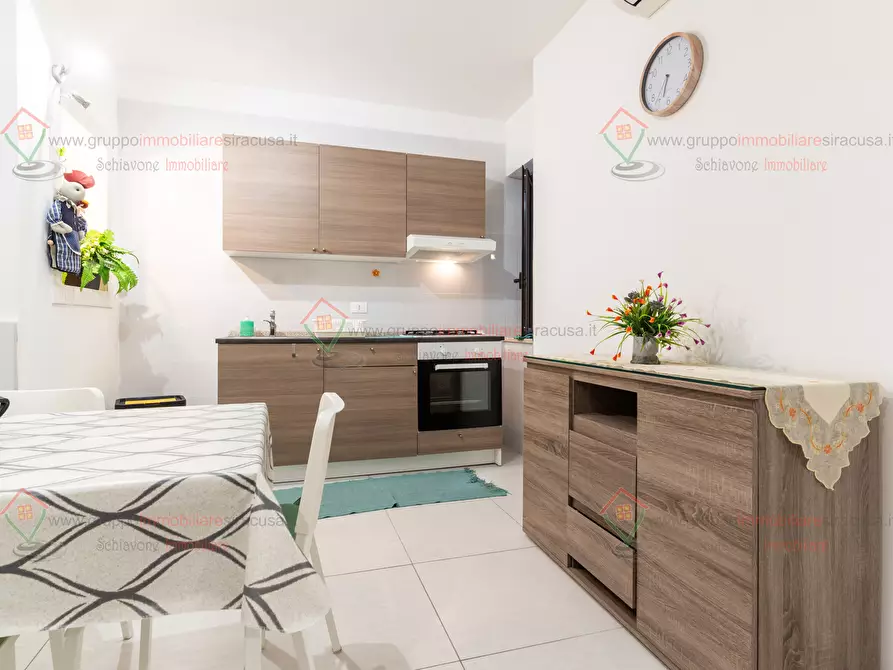 Immagine 7 di Trilocale in affitto  a Siracusa