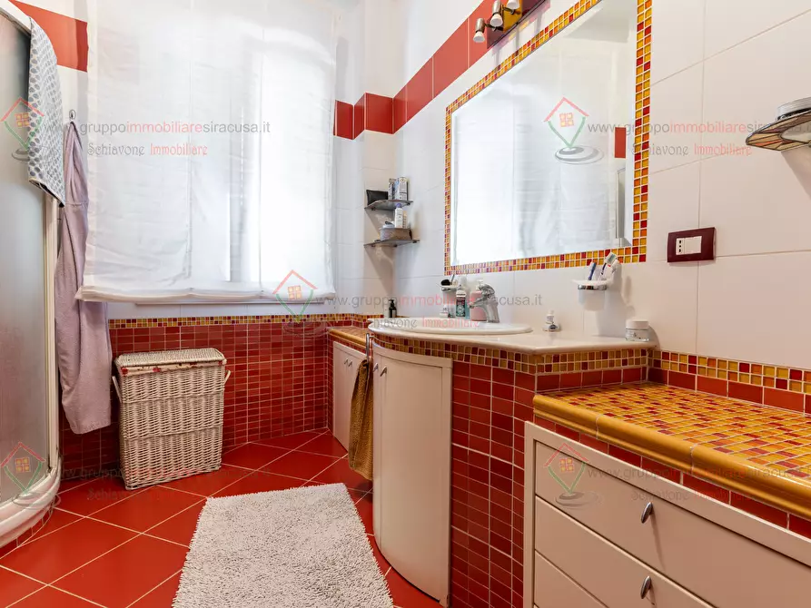 Immagine 14 di Quadrilocale in vendita  a Siracusa