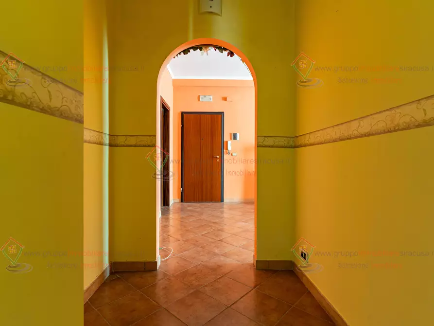 Immagine 23 di Trilocale in vendita  a Siracusa