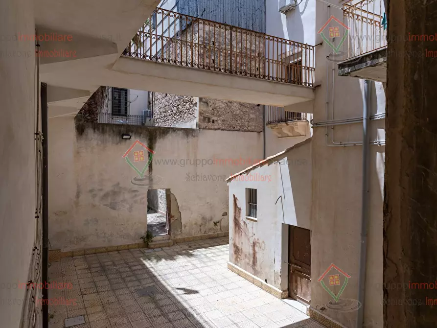 Immagine 28 di Appartamento in vendita  a Siracusa