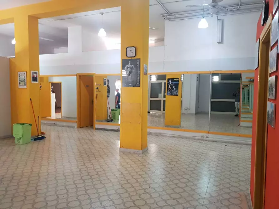 Immagine 16 di Locale commerciale in vendita  a Siracusa