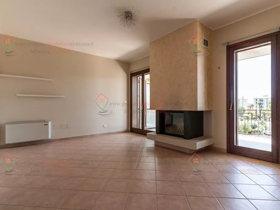 Immagine 10 di Quadrilocale in vendita  a Siracusa