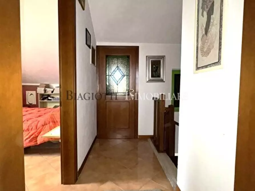 Immagine 25 di Trilocale in vendita  a Livorno