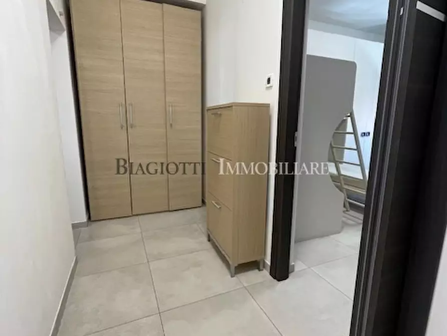 Immagine 2 di Trilocale in vendita  a Livorno