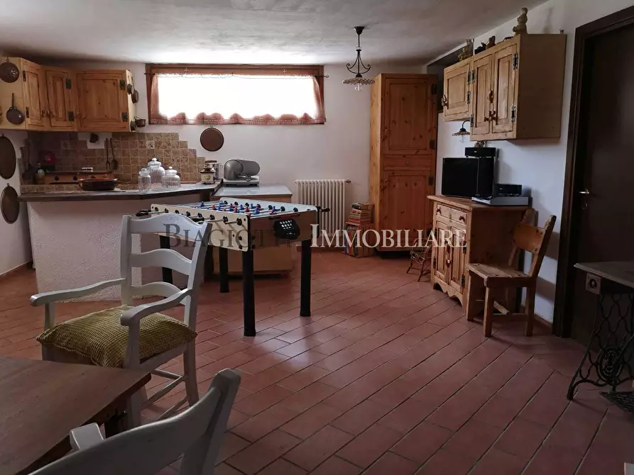 Immagine 12 di Villa in vendita  a Livorno