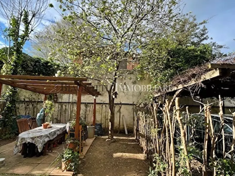 Immagine 7 di Casa semindipendente in vendita  a Livorno