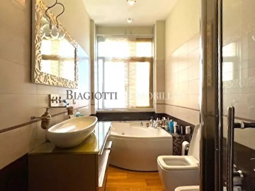 Immagine 10 di Attico in vendita  a Livorno