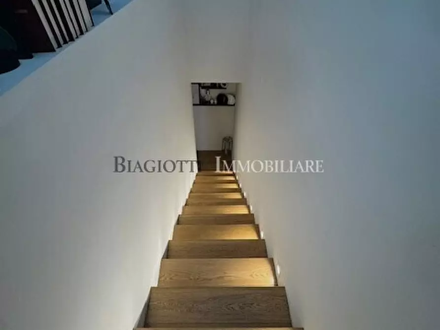 Immagine 15 di Appartamento in vendita  a Livorno