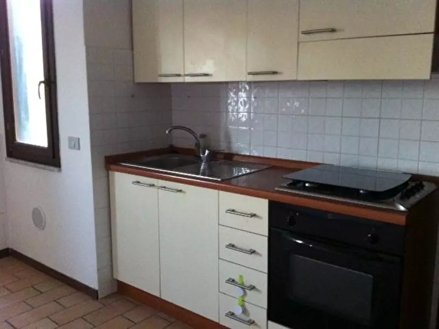 Immagine 21 di Bilocale in vendita  in via galileo galilei a Livorno