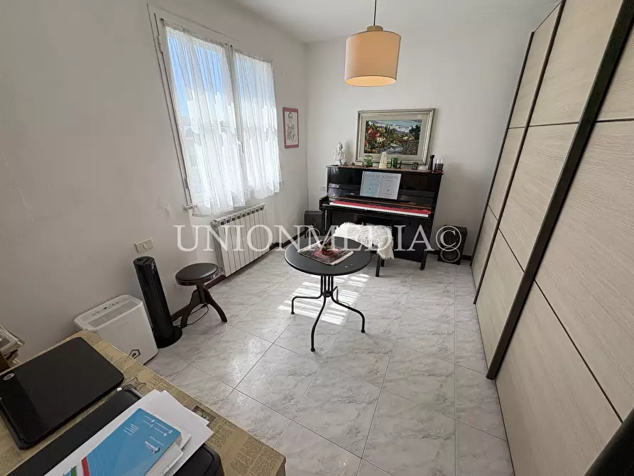 Immagine 11 di Appartamento in vendita  in Via malaspina 1 a Fosdinovo