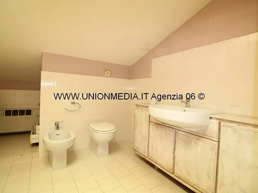 Immagine 9 di Attico in vendita  a Massa