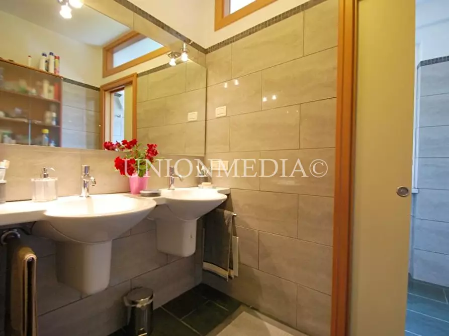 Immagine 47 di Villa in vendita  in Via cappuccini a Sarzana