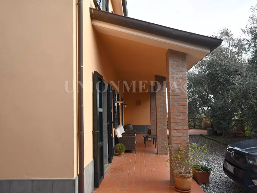 Immagine 3 di Villa in vendita  in Via caniparola a Fosdinovo
