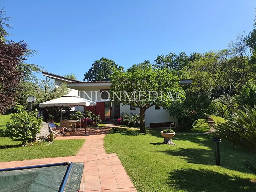 Immagine 12 di Villa in vendita  a Sarzana