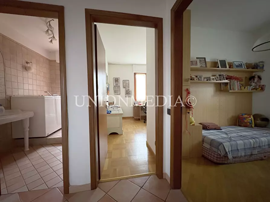 Immagine 11 di Appartamento in vendita  in Via Nazionale a Aulla