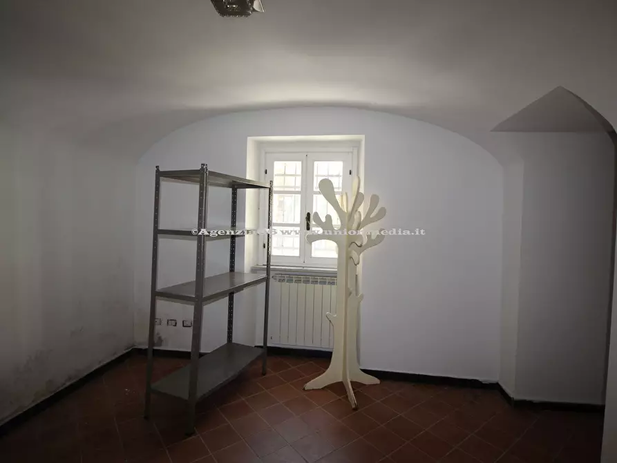 Immagine 22 di Casa semindipendente in vendita  a Sarzana