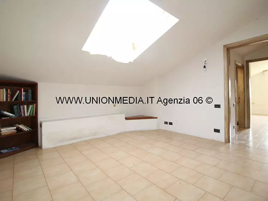 Immagine 14 di Attico in vendita  a Massa