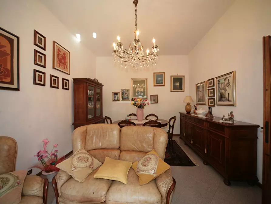 Immagine 5 di Casa indipendente in vendita  a Sarzana