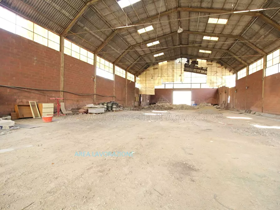 Immagine 13 di Capannone industriale in vendita  a La Spezia