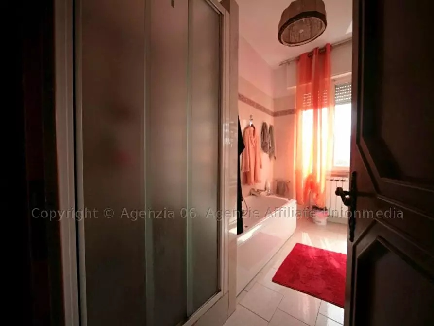 Immagine 14 di Casa bifamiliare in vendita  a Sarzana