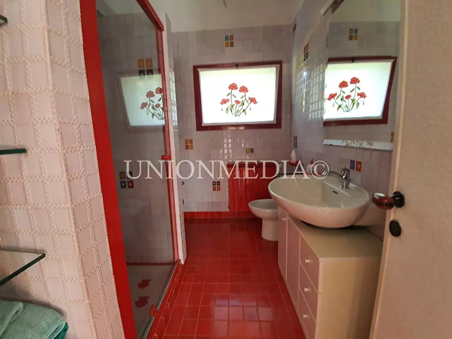 Immagine 24 di Villa in vendita  a Sarzana