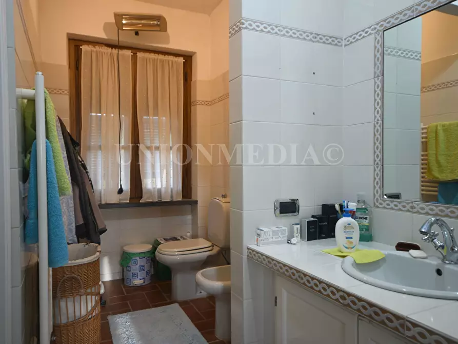 Immagine 28 di Villa in vendita  in Via caniparola a Fosdinovo