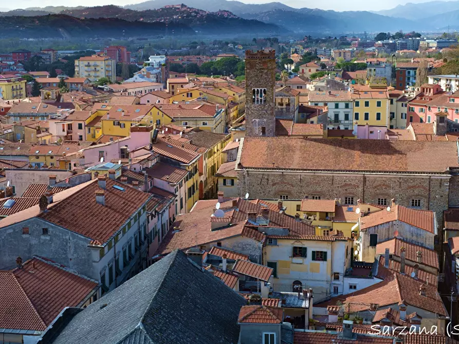 Immagine 25 di Rustico / casale in vendita  in Via del corso a Sarzana