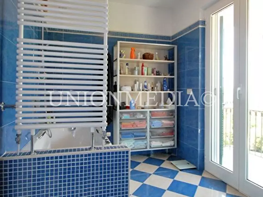 Immagine 52 di Villa in vendita  in Via cappuccini a Sarzana