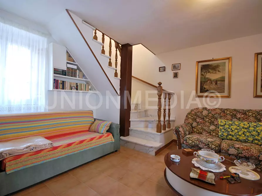 Immagine 5 di Terratetto in vendita  in Via Annunziata a Ortonovo