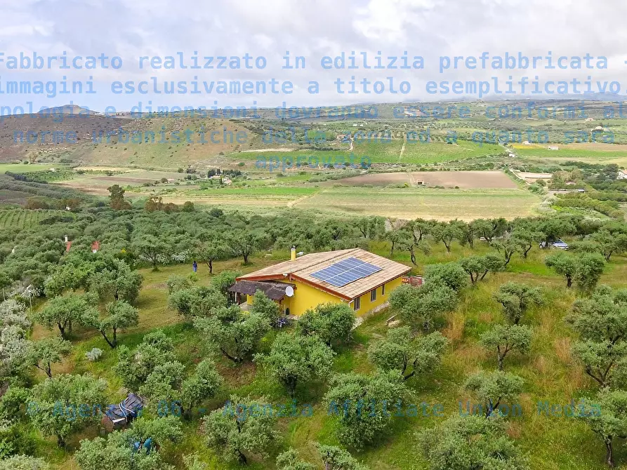 Immagine 1 di Terreno edificabile in vendita  a Bolano