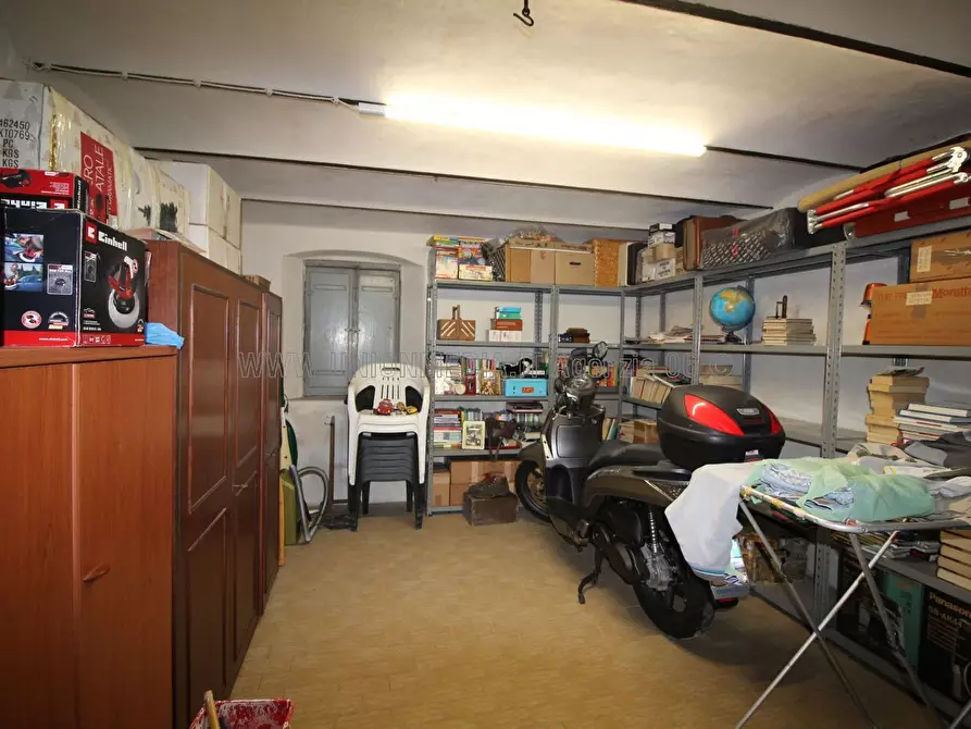 Immagine 16 di Casa indipendente in vendita  a Sarzana