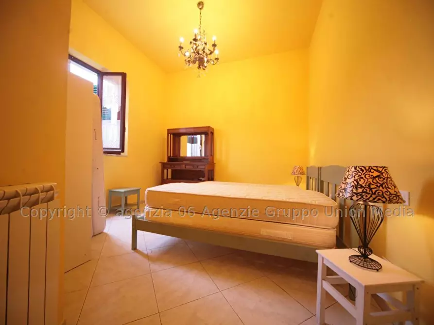 Immagine 26 di Casa semindipendente in vendita  a Sarzana