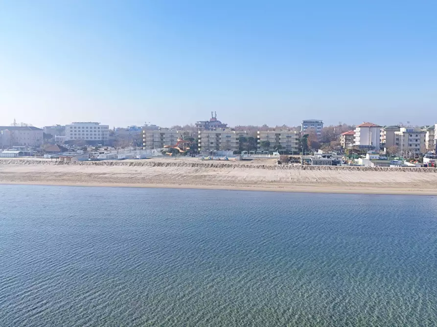 Immagine 29 di Trilocale in vendita  in Via Montello a Cesenatico
