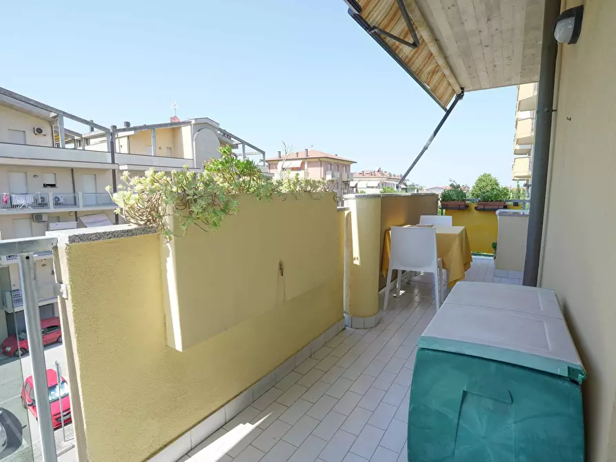 Immagine 22 di Quadrilocale in vendita  in Via Salvatore Barzilai 26 a Rimini