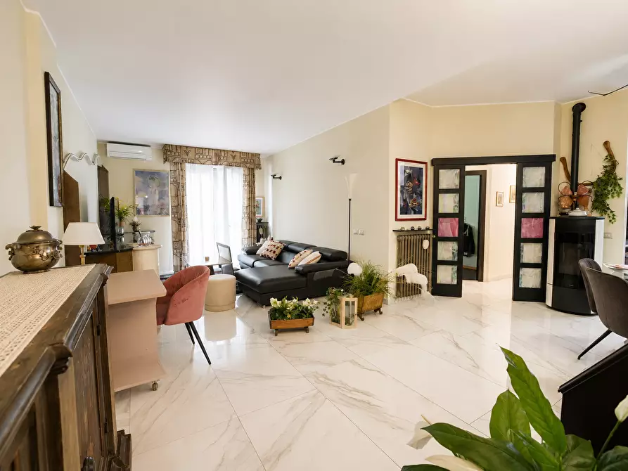 Immagine 4 di Palazzo in vendita  in Via Albio Tibullo 40 a Bellaria-Igea Marina