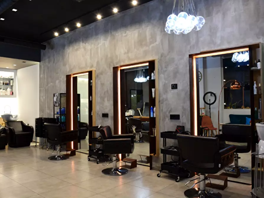 Immagine 12 di Locale commerciale in affitto  in Viale Tiberio 28 a Rimini